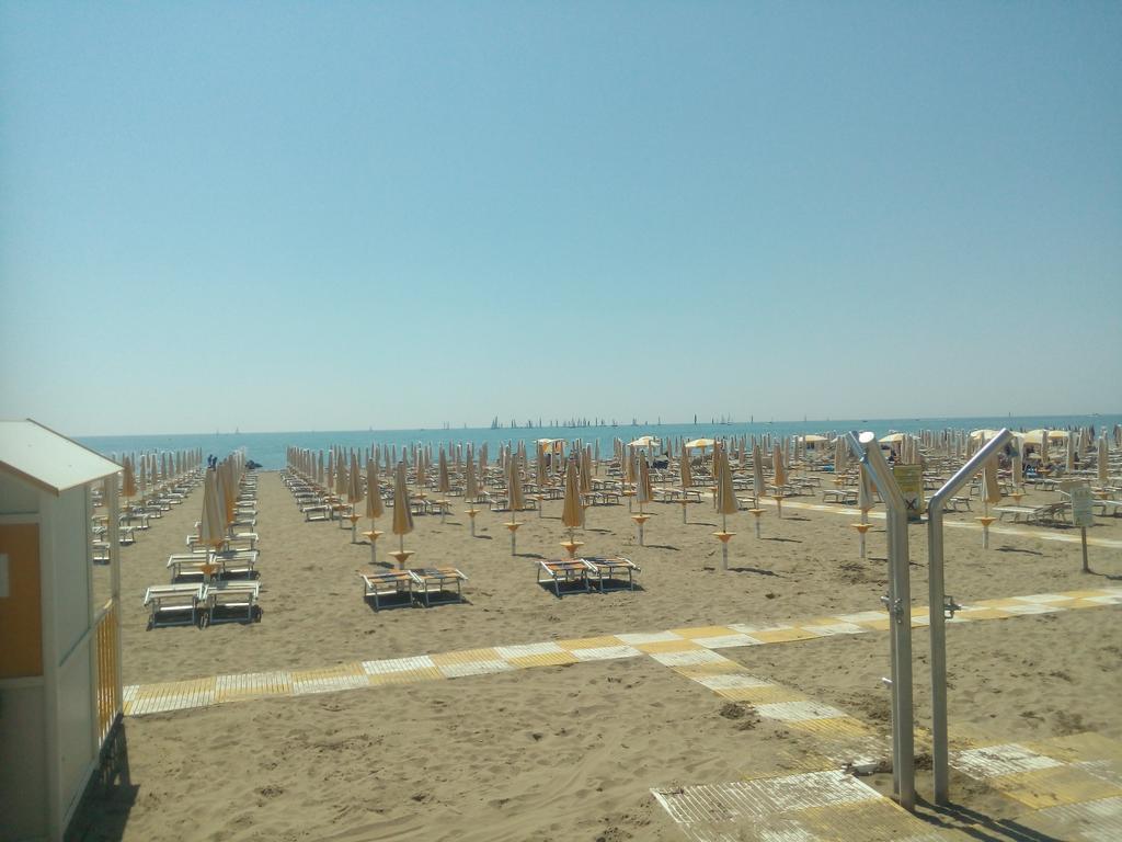 Appartamento Frontemare Azzurra Caorle Exterior foto