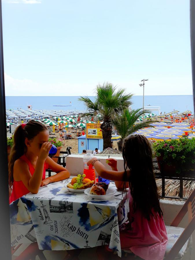 Appartamento Frontemare Azzurra Caorle Exterior foto